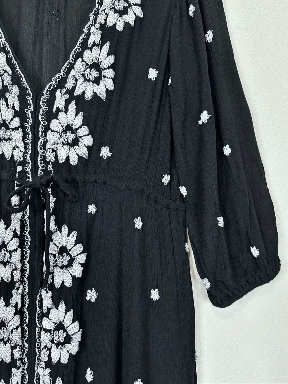 Free People Embroidered Fable Maxi Dress M Black White Floral Boho V Neck - Picture 10 of 16